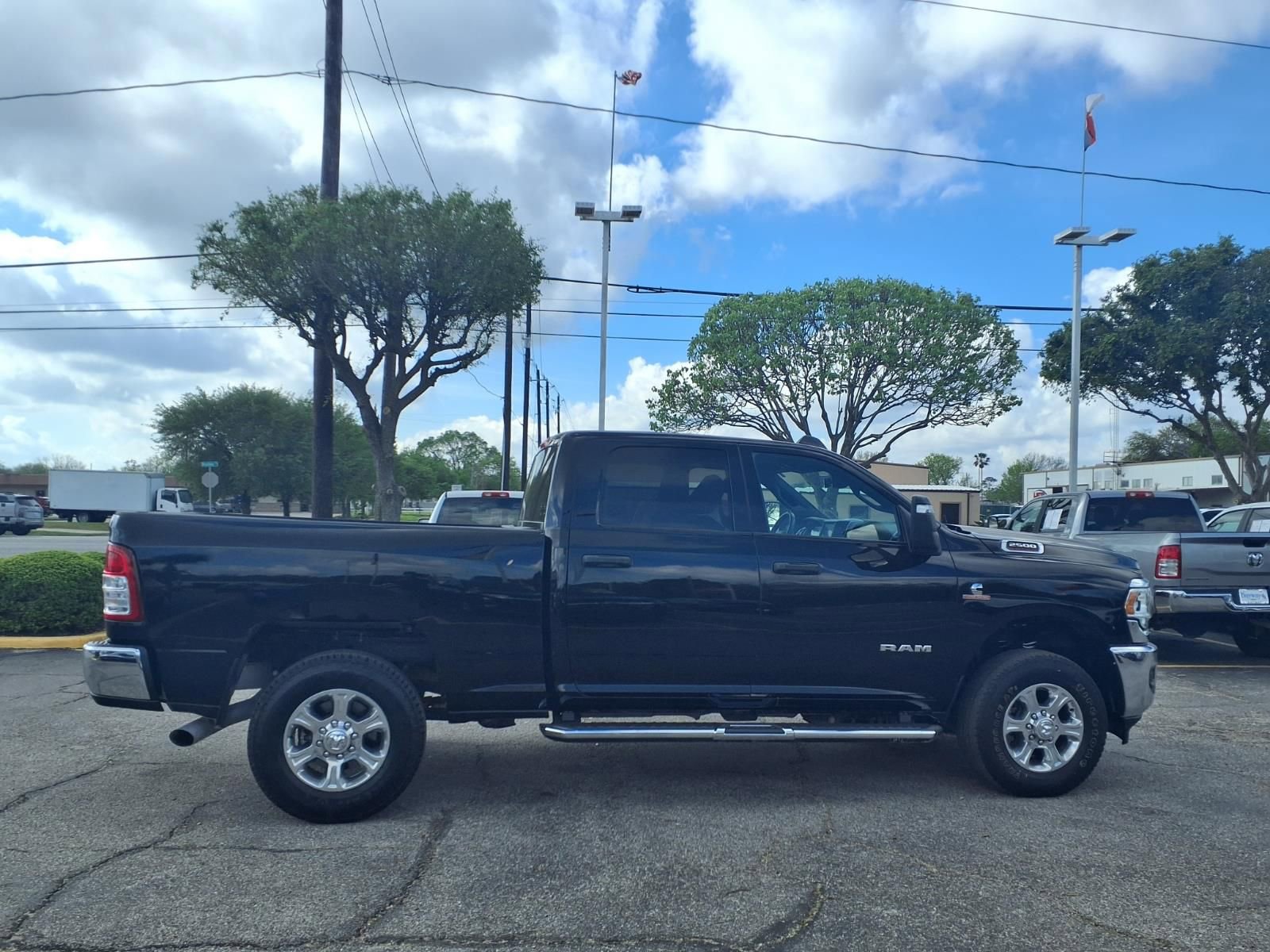 Used 2024 RAM 2500 Big Horn AWD/4WD image 21