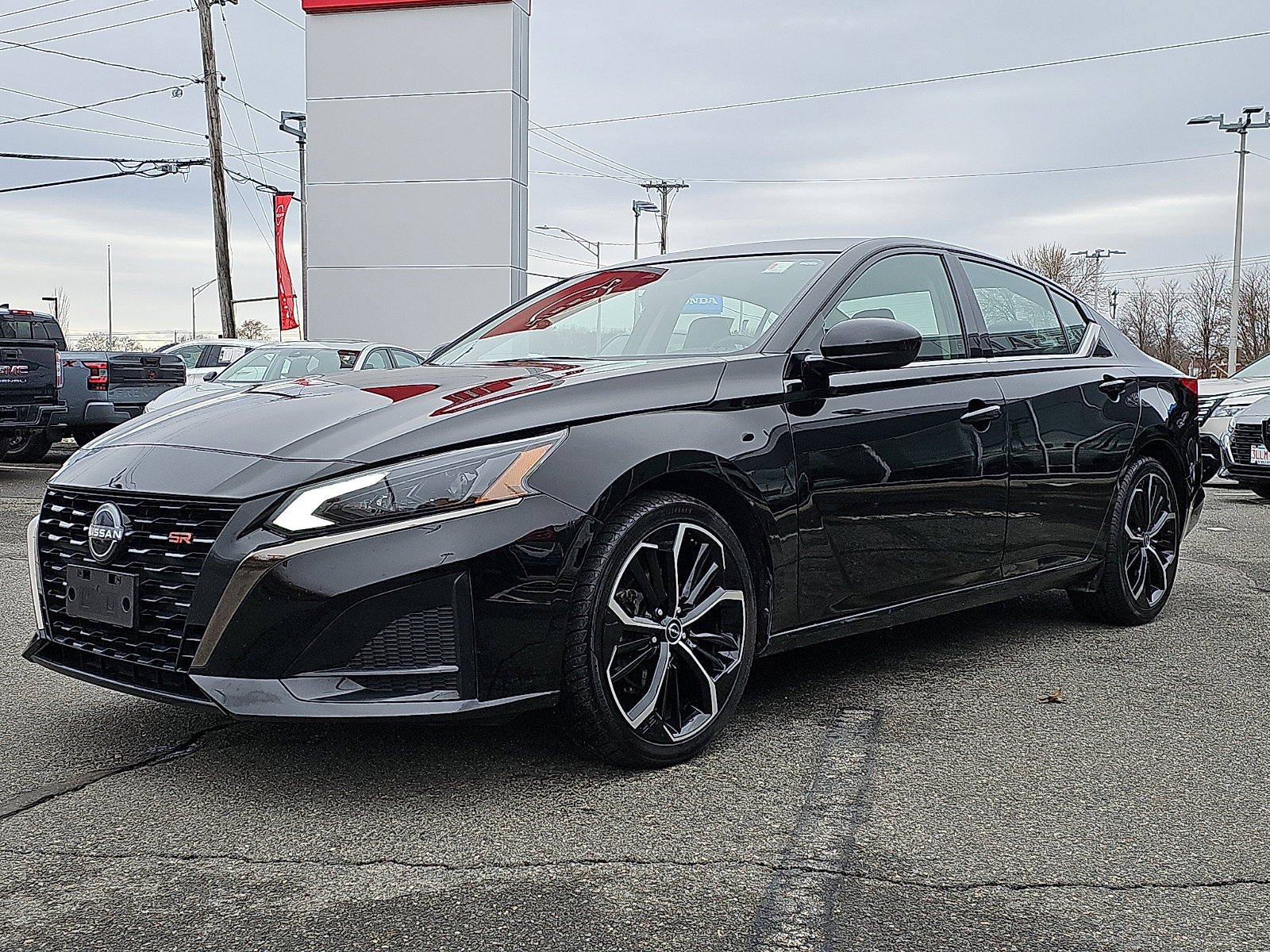 Certified 2023 Nissan Altima 2.5 SR image 3