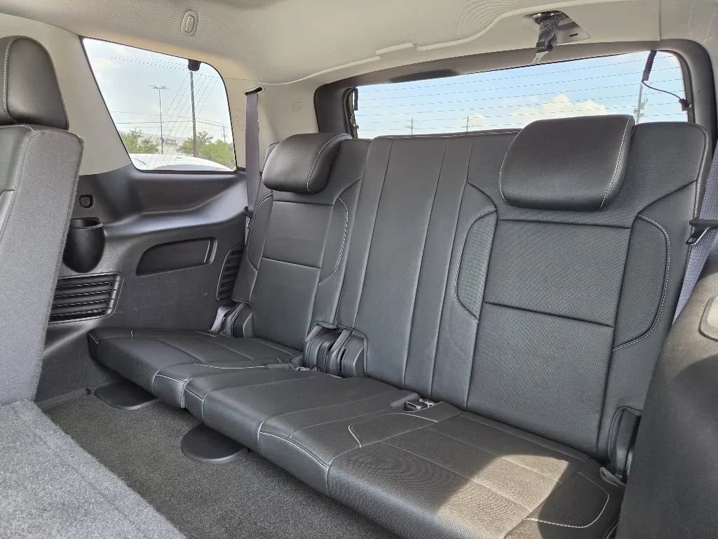 Used 2016 GMC Yukon SLT w/ Open Road Package RWD image 18