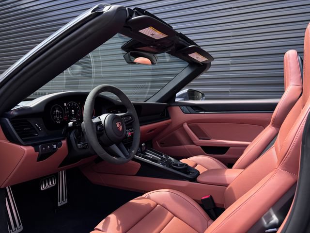 Used 2026 Porsche 911 Targa 4 GTS AWD/4WD image 5