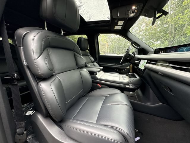 New 2027 Lincoln Navigator L Reserve w/ Jet Appearance Package AWD/4WD image 27