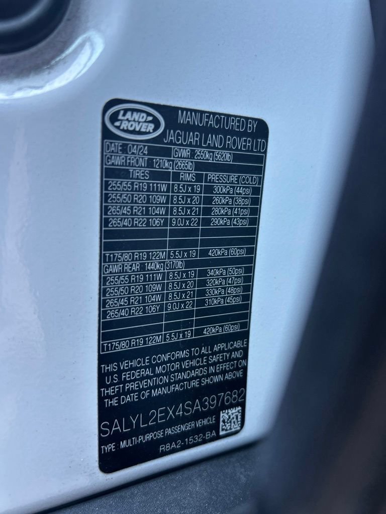 Used 2025 Land Rover Range Rover Velar Dynamic SE AWD/4WD image 46