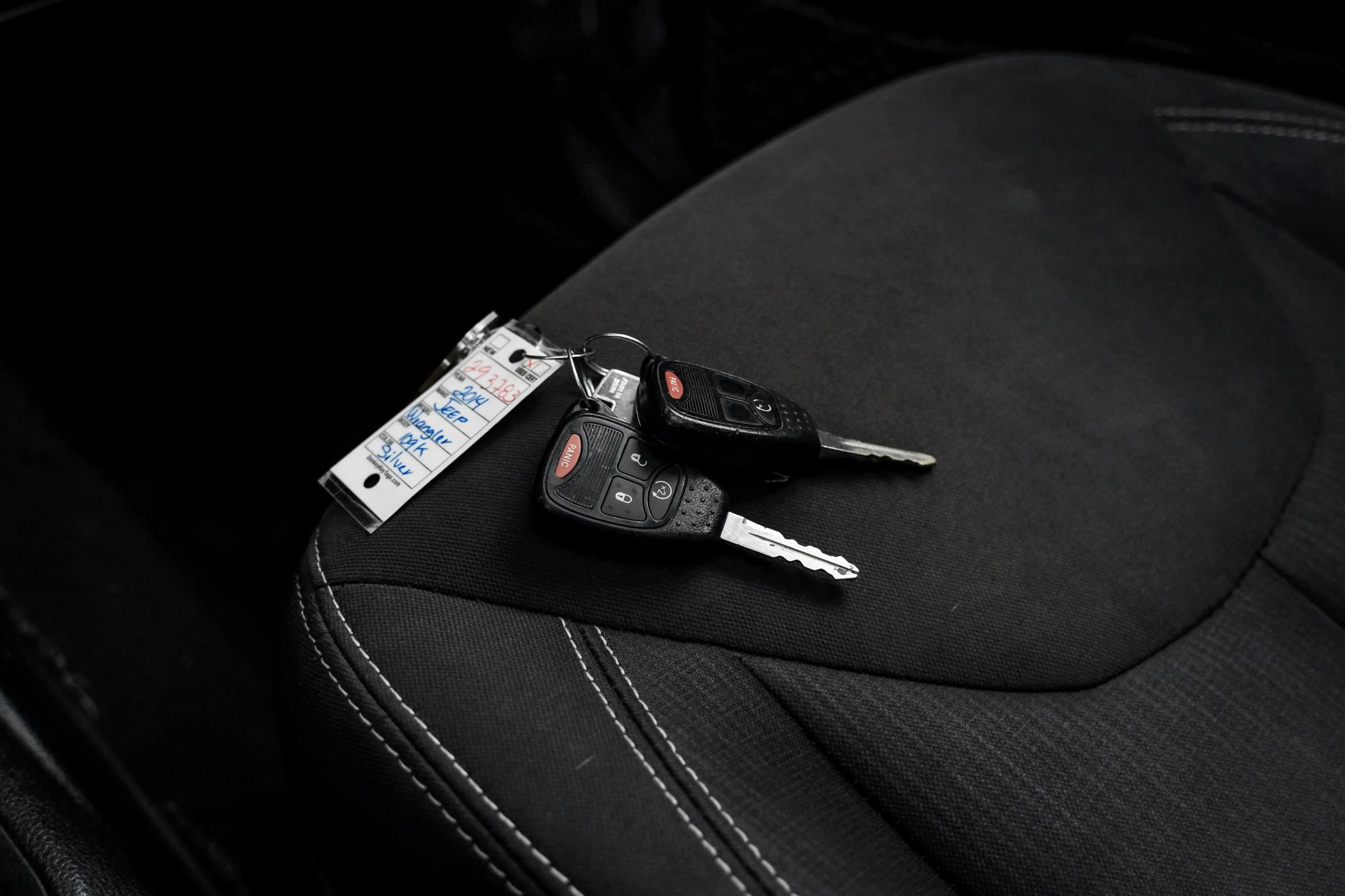 Used 2014 Jeep Wrangler Unlimited Rubicon w/ Max Tow Package image 53