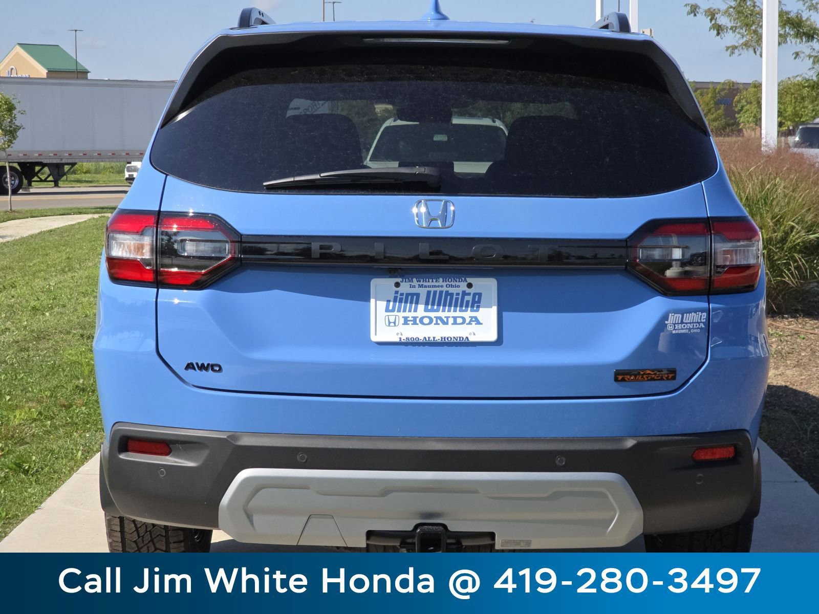Used 2025 Honda Pilot TrailSport image 14