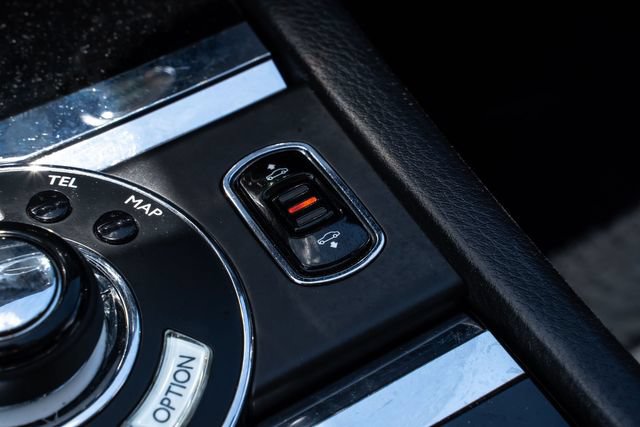 Used 2013 Rolls-Royce Ghost RWD image 36