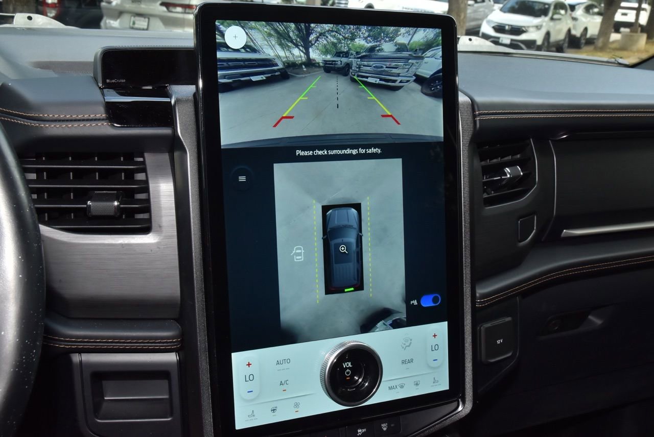 Certified 2023 Ford Expedition Platinum image 29