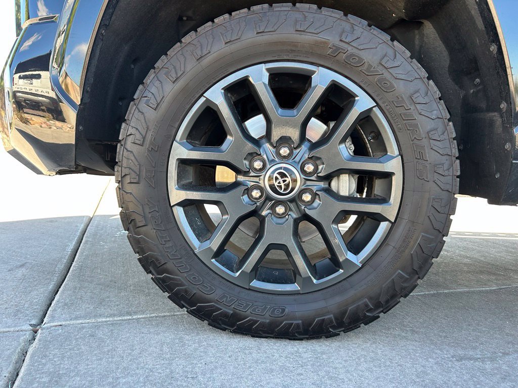 Used 2023 Toyota Tundra Platinum AWD/4WD image 32