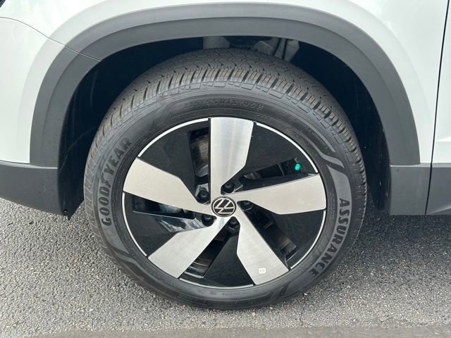 Used 2025 Volkswagen Taos S AWD/4WD image 9