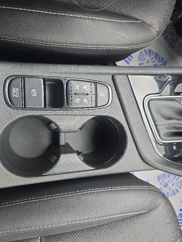 Used 2022 Kia Niro EX Premium FWD image 19