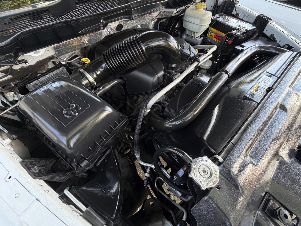Used 2017 RAM 2500 SLT AWD/4WD image 18