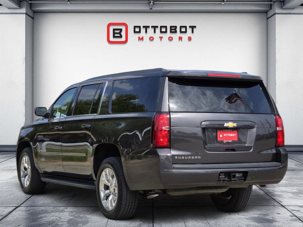 Used 2018 Chevrolet Suburban LS image 3