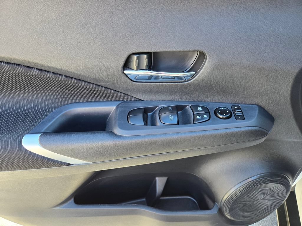 Certified 2022 Nissan Kicks SV FWD image 22