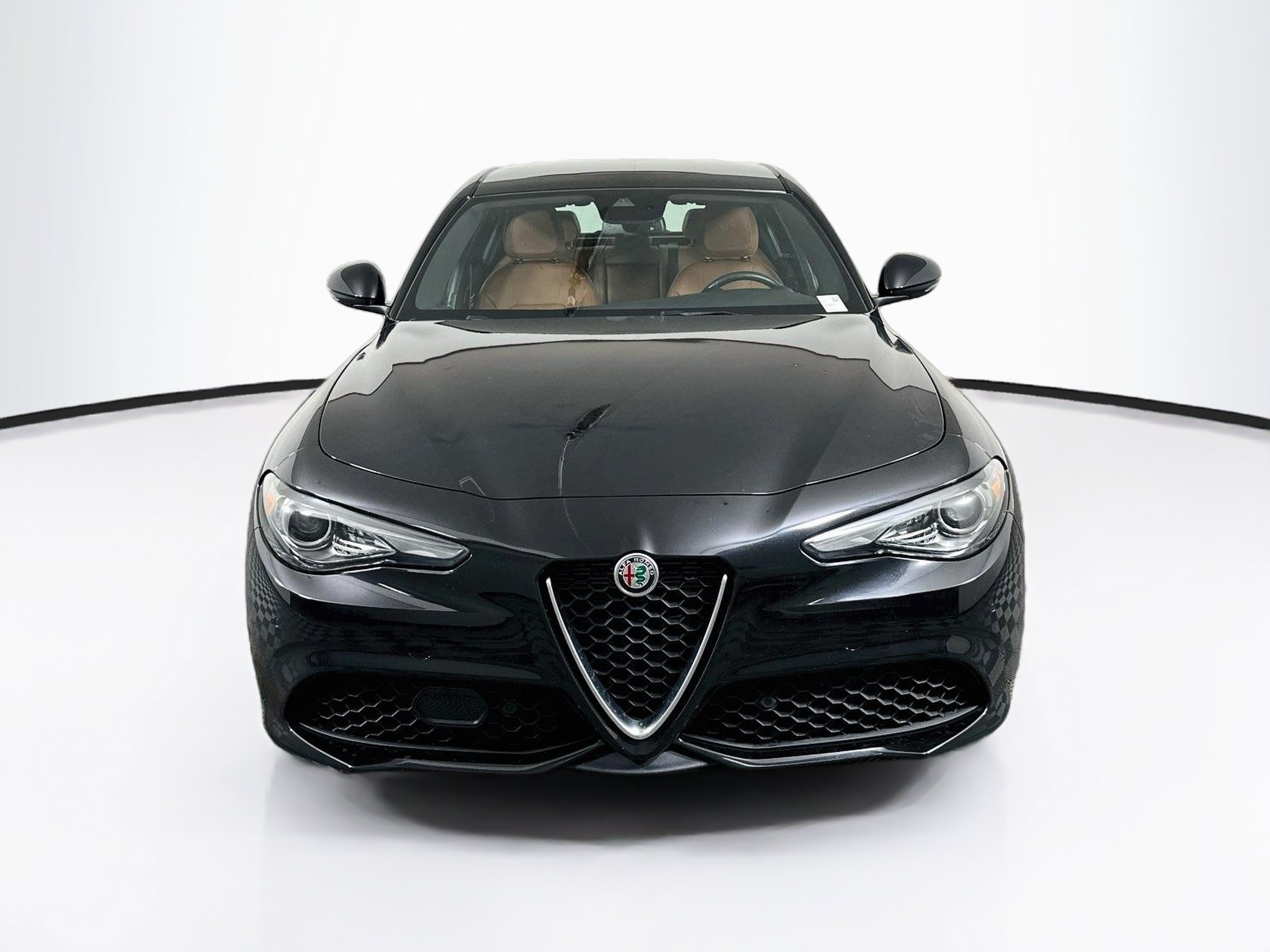 Used 2022 Alfa Romeo Giulia Ti RWD image 2