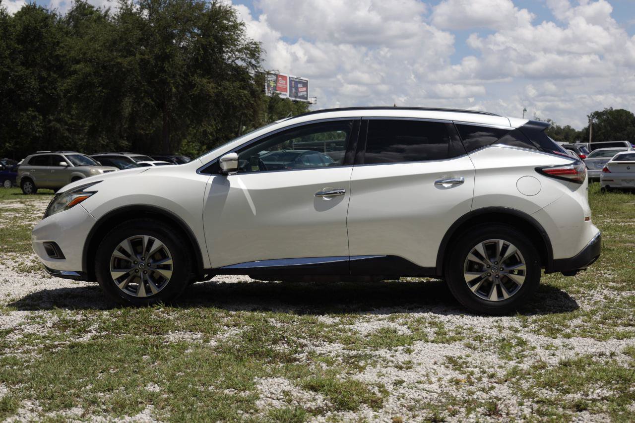 Used 2018 Nissan Murano SV AWD/4WD image 3
