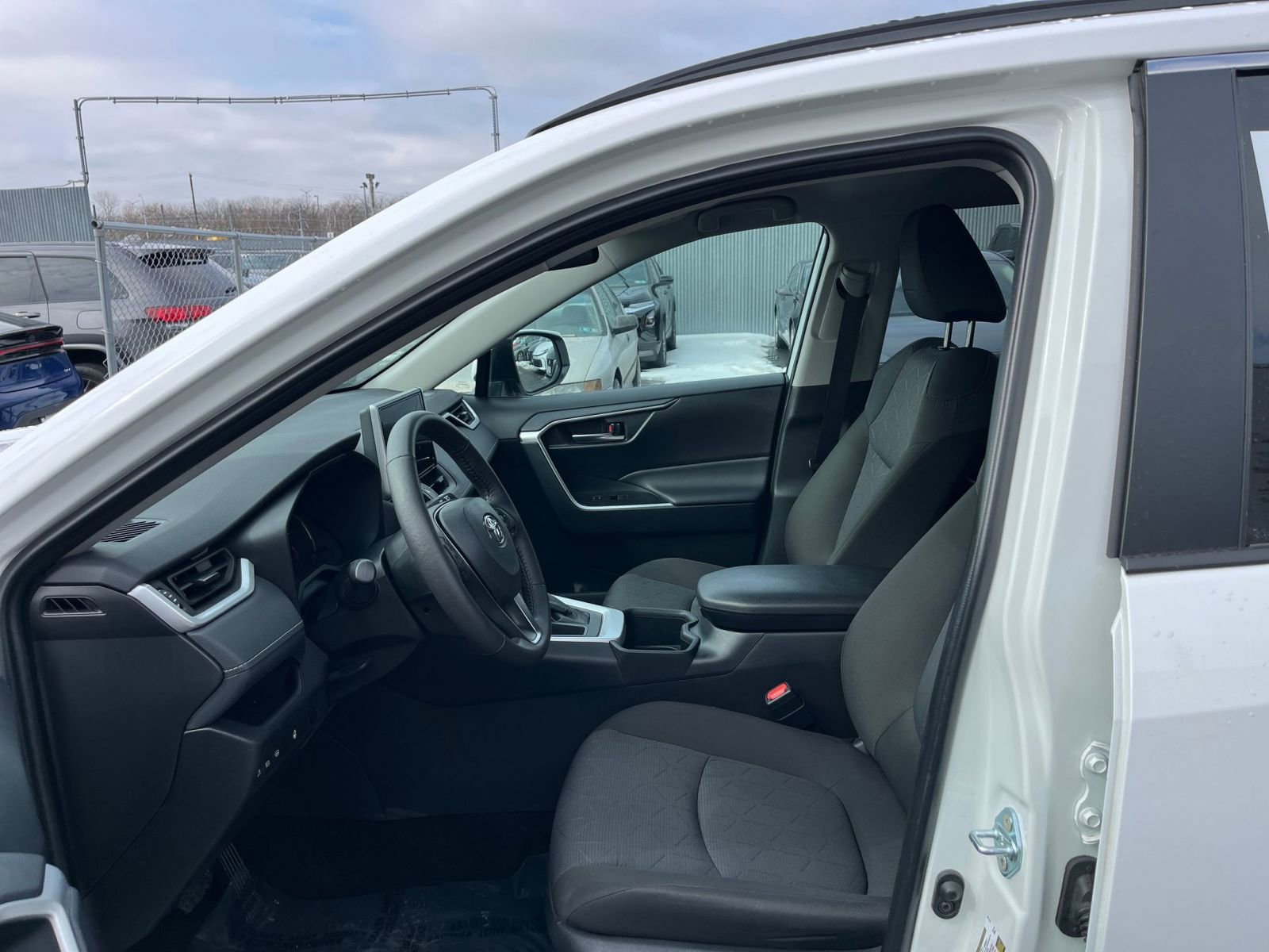 Used 2025 Toyota RAV4 XLE w/ Weather Package image 26