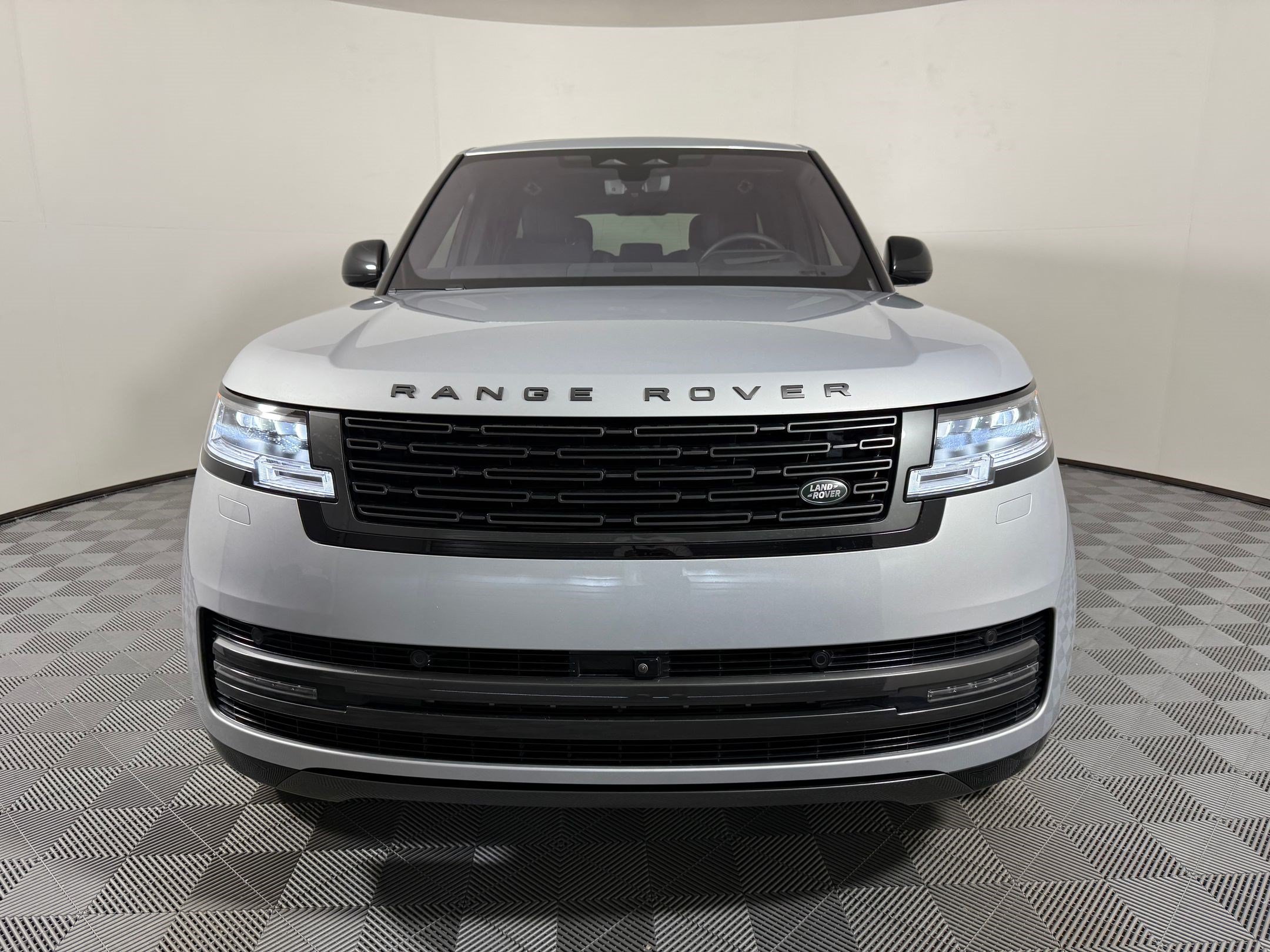 Used 2023 Land Rover Range Rover Autobiography AWD/4WD image 6