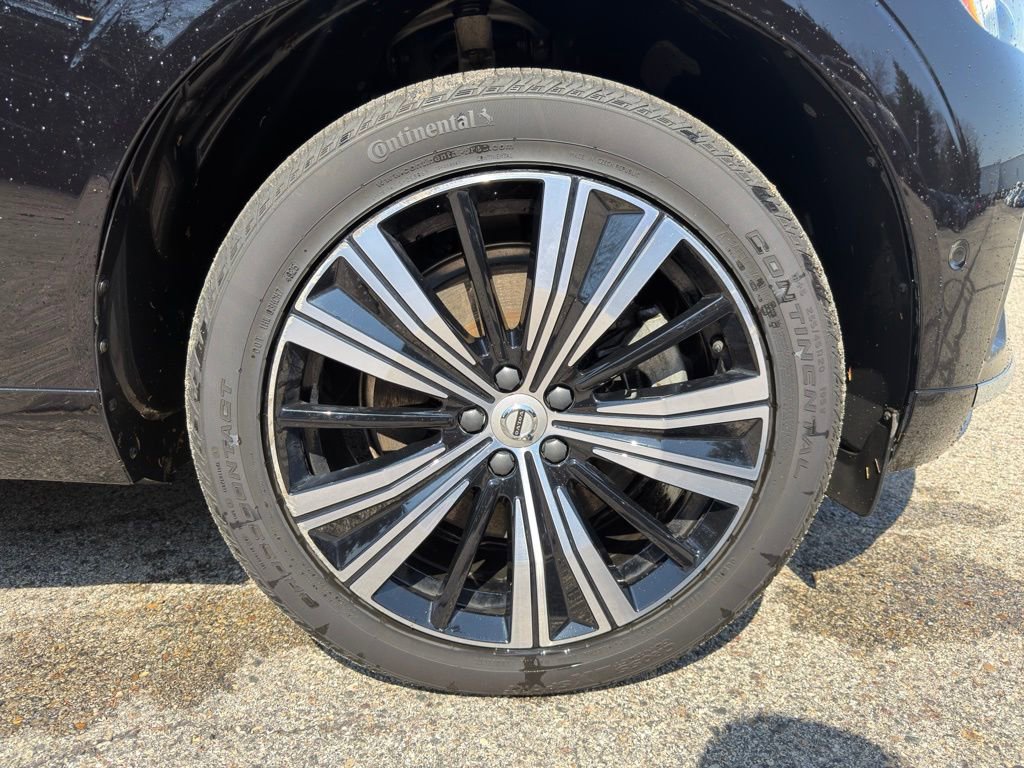 Used 2023 Volvo XC60 T8 Plus image 9