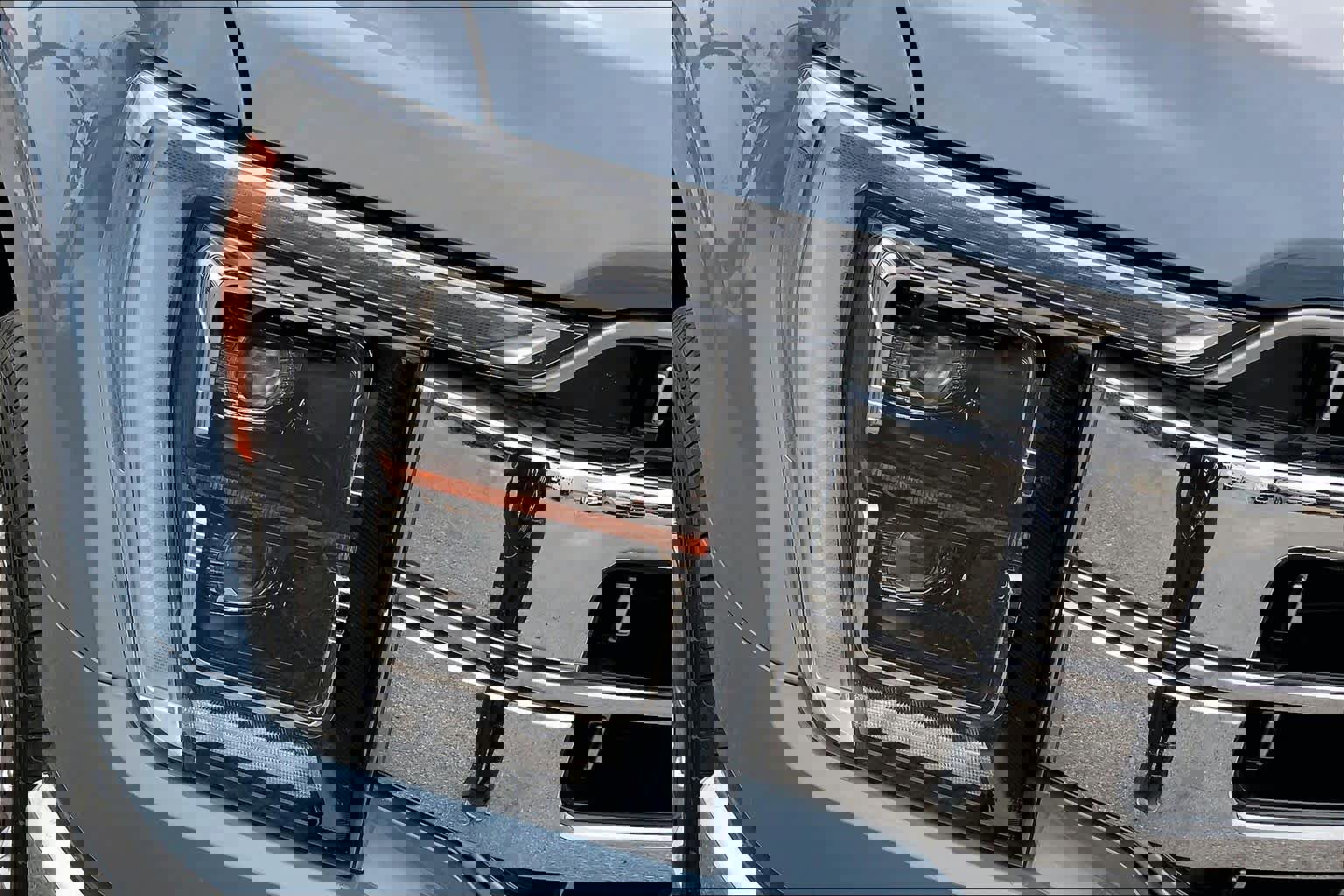 Certified 2023 Ford F150 Lariat w/ Equipment Group 502A High image 27