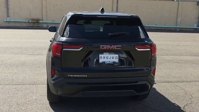 Used 2025 GMC Terrain Elevation AWD/4WD image 8