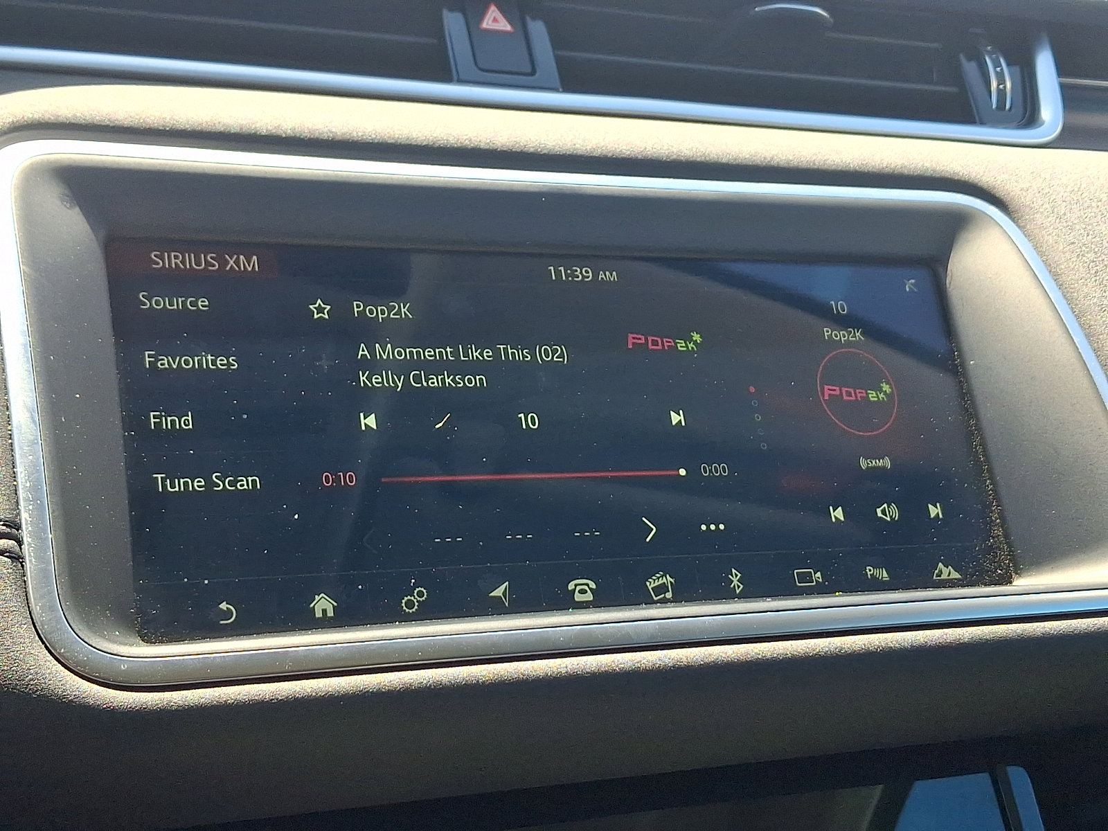 Used 2020 Land Rover Range Rover Evoque S image 18