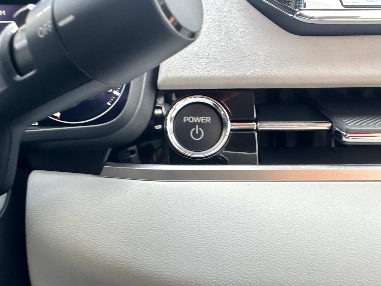 New 2025 Mitsubishi Outlander SEL image 27