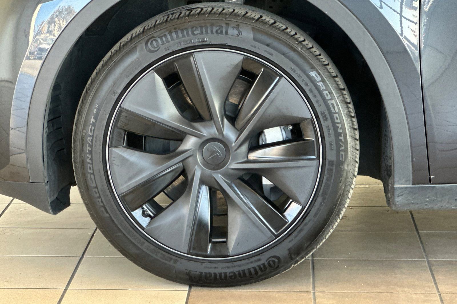 Used 2025 Tesla Model Y Long Range image 26