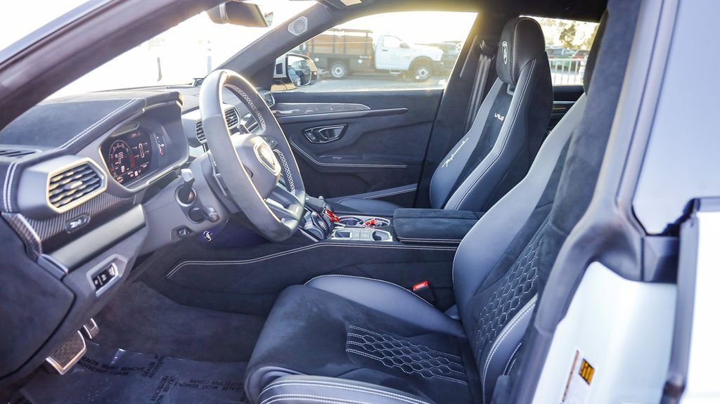Used 2023 Lamborghini Urus Performante image 19