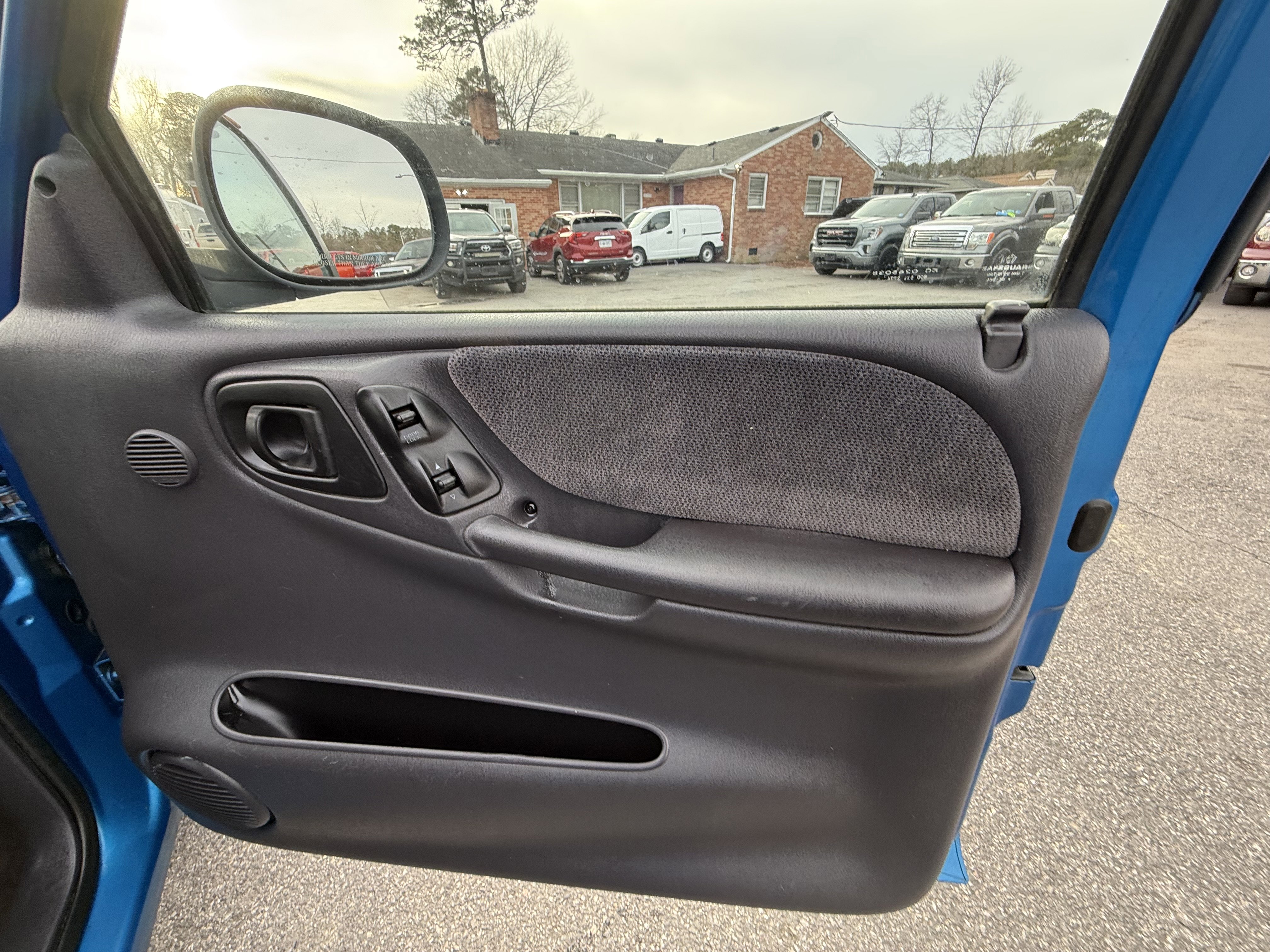 Used 2000 Dodge Dakota 2WD Club Cab image 19