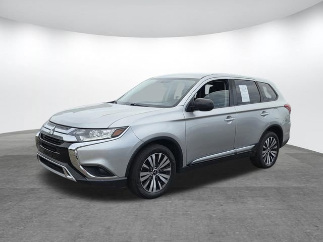 Used 2019 Mitsubishi Outlander SE image 6