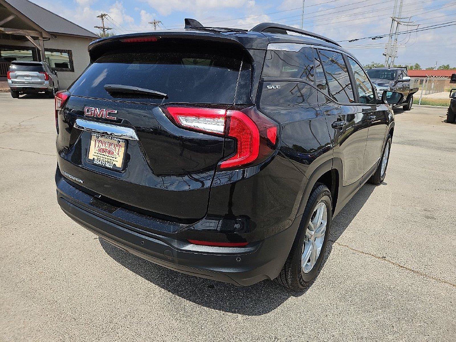 Used 2023 GMC Terrain SLE w/ Driver Convenience Package FWD image 7