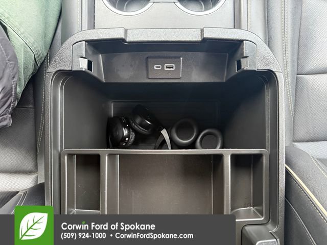 Used 2022 GMC Yukon SLT w/ SLT Luxury Package image 34