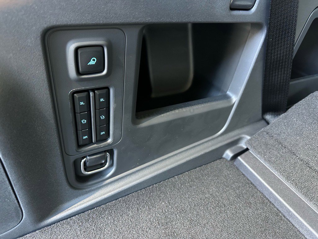 New 2025 Ford Expedition Active image 29