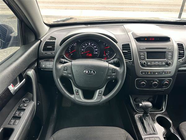 Used 2014 Kia Sorento LX image 7