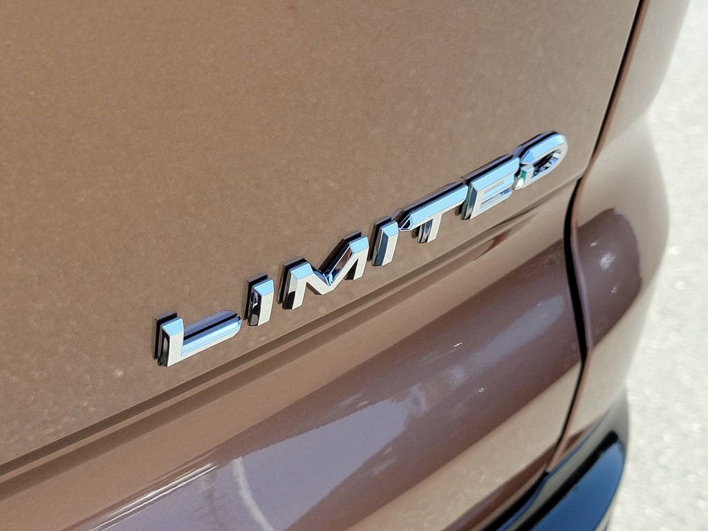 New 2026 Toyota Crown Signia AWD/4WD image 9