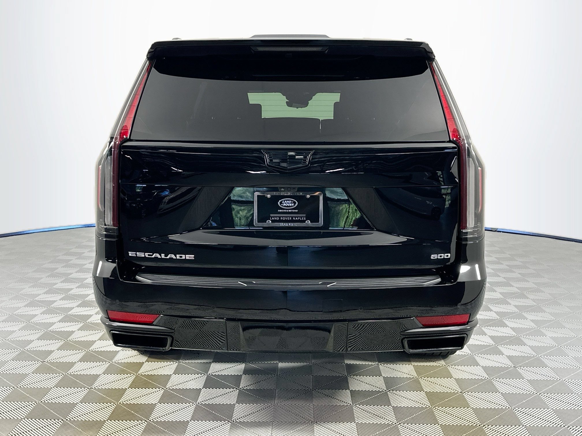 Used 2024 Cadillac Escalade ESV Sport w/ Touring Package AWD/4WD image 6