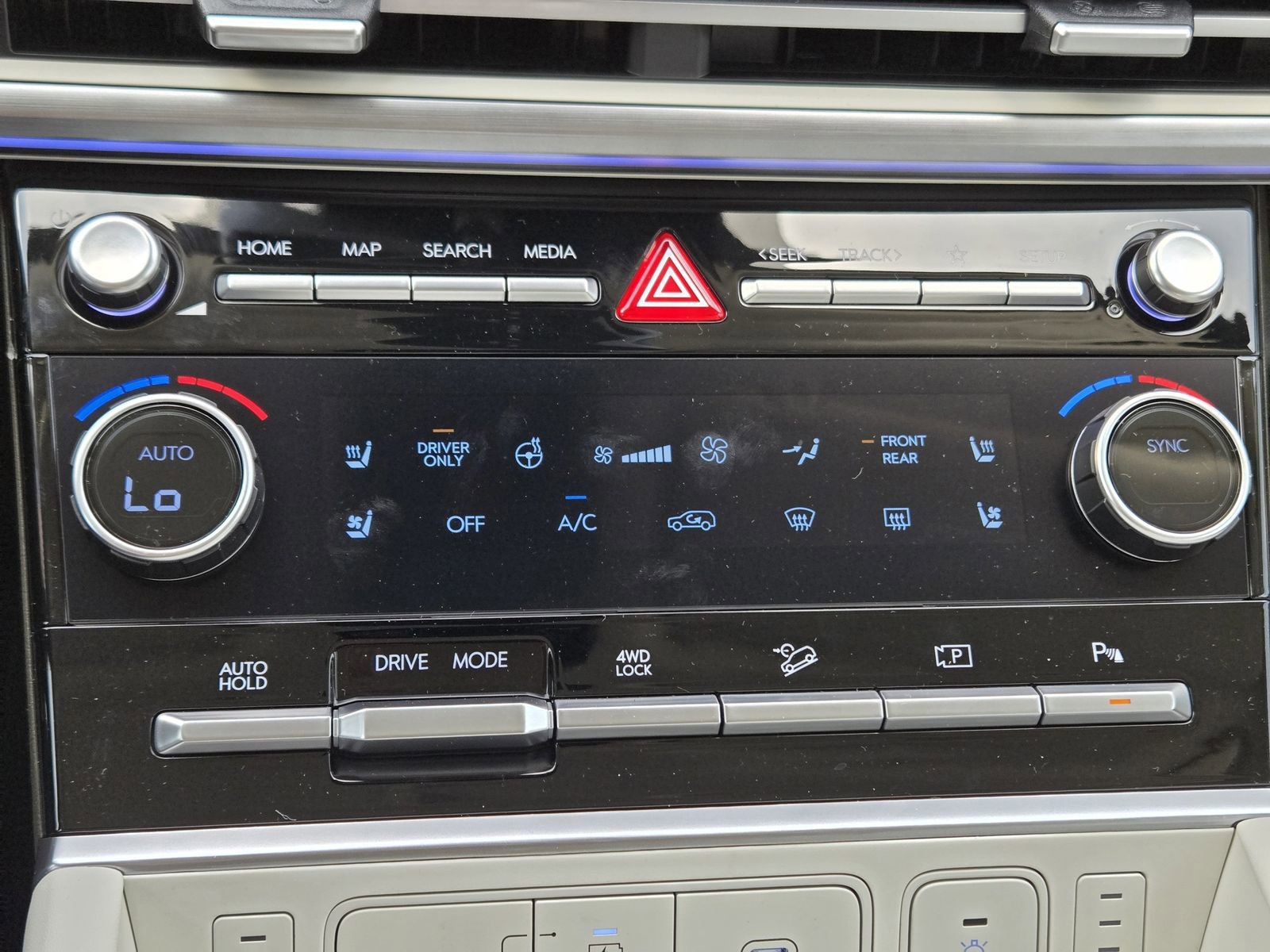 Used 2025 Hyundai Santa Fe Calligraphy image 14