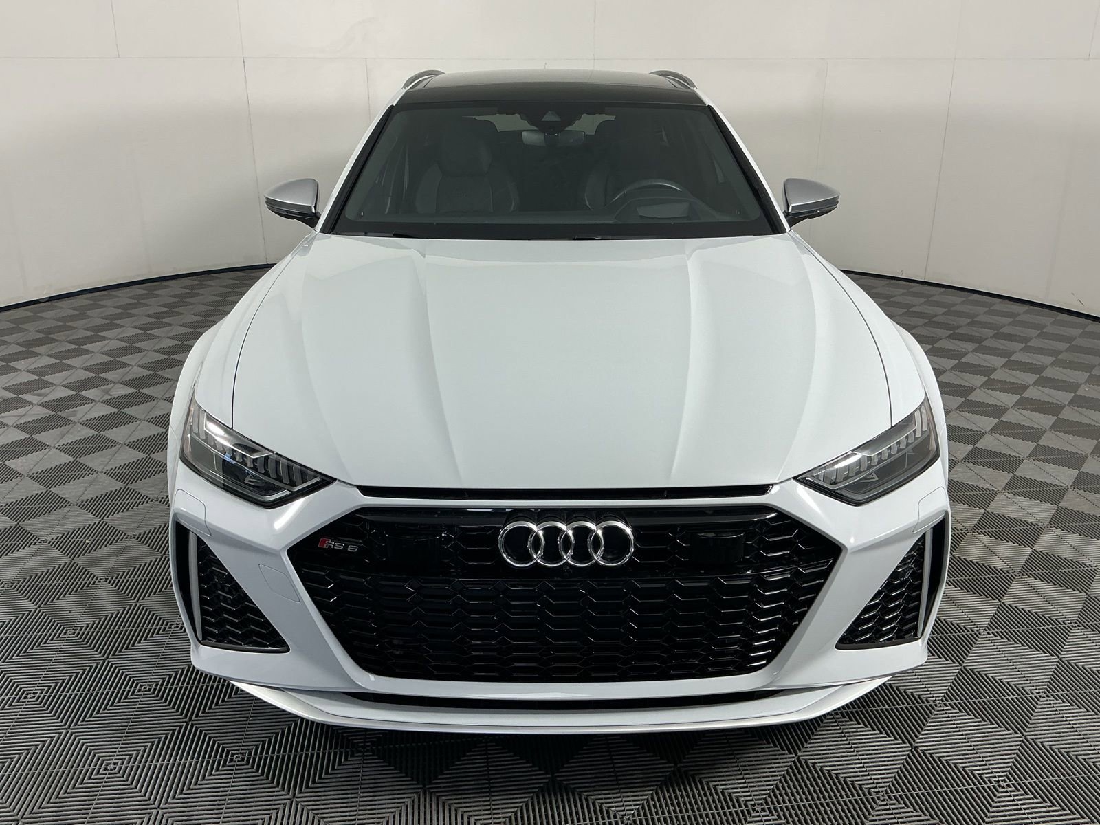 Used 2023 Audi RS 6 image 2