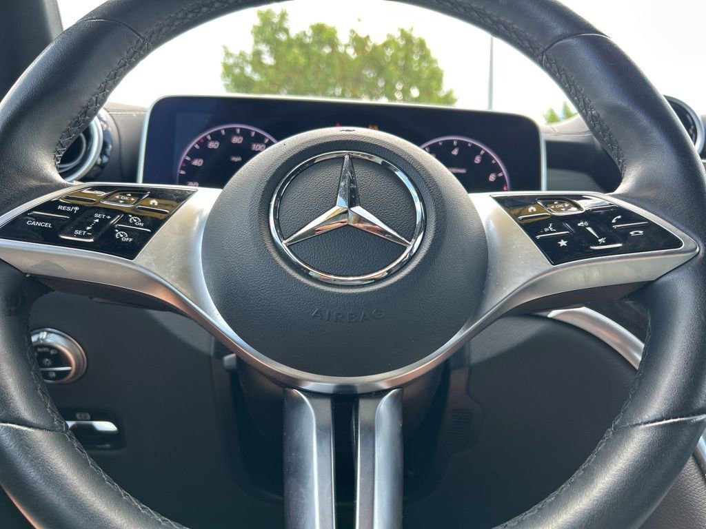 Used 2024 Mercedes-Benz GLC 300 4MATIC image 18