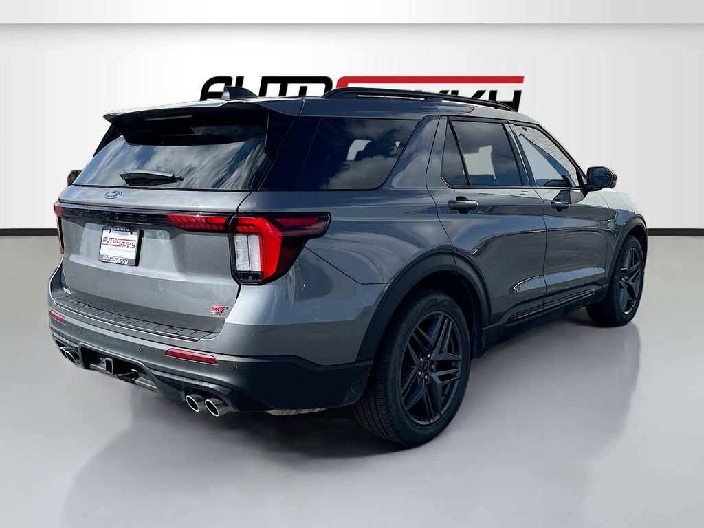 Used 2025 Ford Explorer ST AWD/4WD image 7
