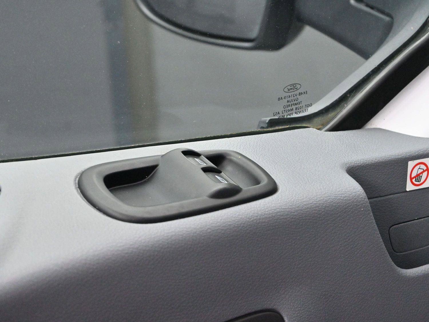 Used 2019 Ford Transit 250 130 Low Roof image 16