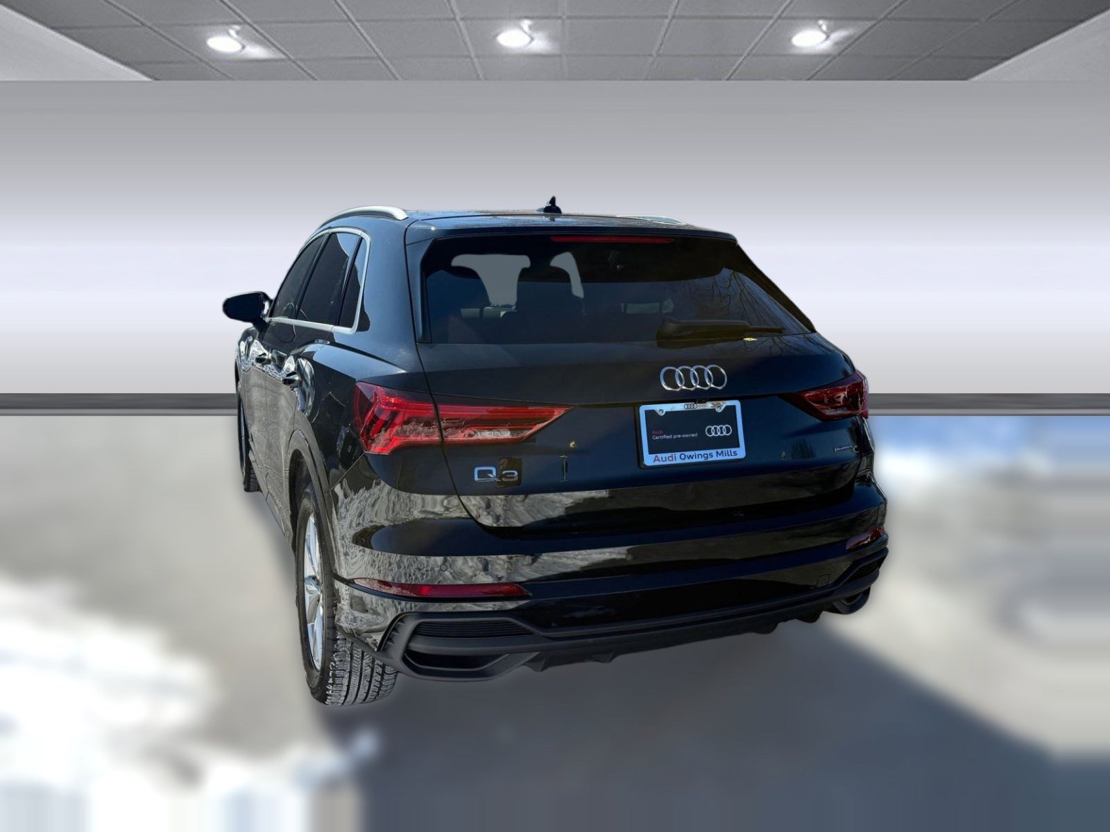 Certified 2025 Audi Q3 2.0T Premium Plus w/ Premium Plus Package image 3