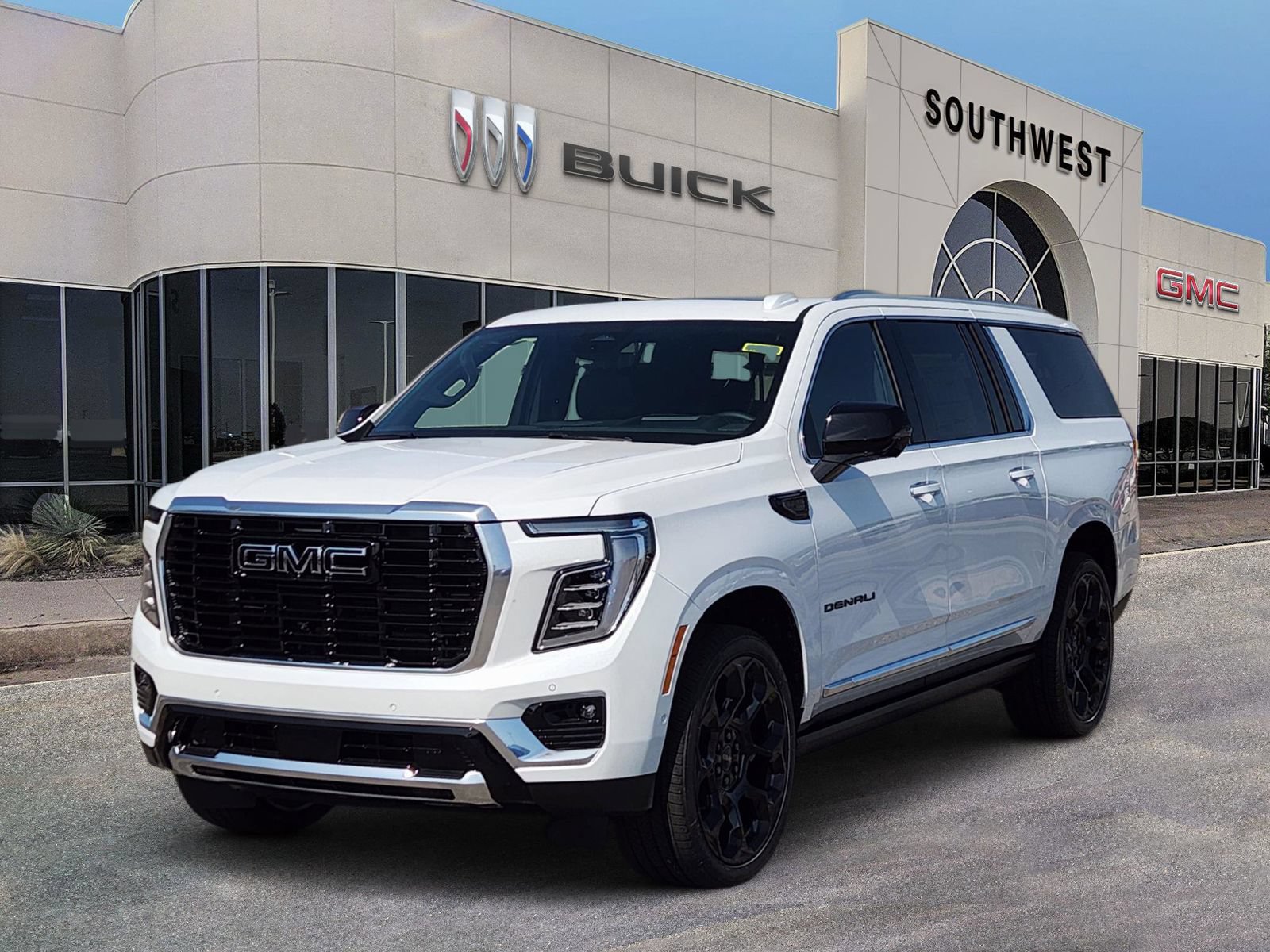 New 2026 GMC Yukon XL Denali w/ Denali Reserve Package AWD/4WD image 2