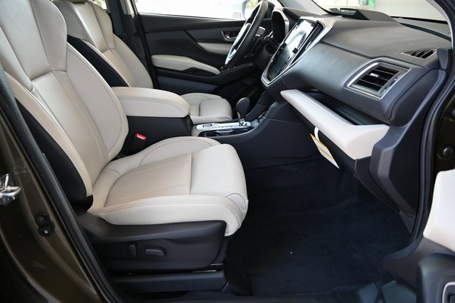 New 2025 Subaru Ascent Limited image 17