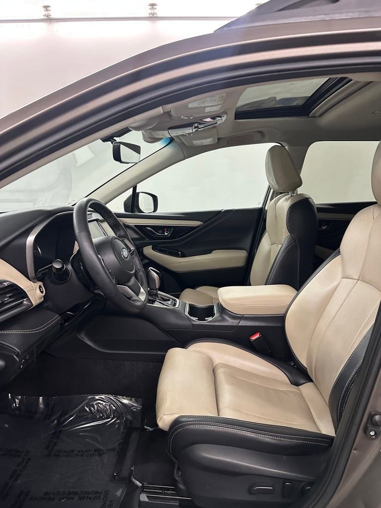 Used 2021 Subaru Outback Limited image 12