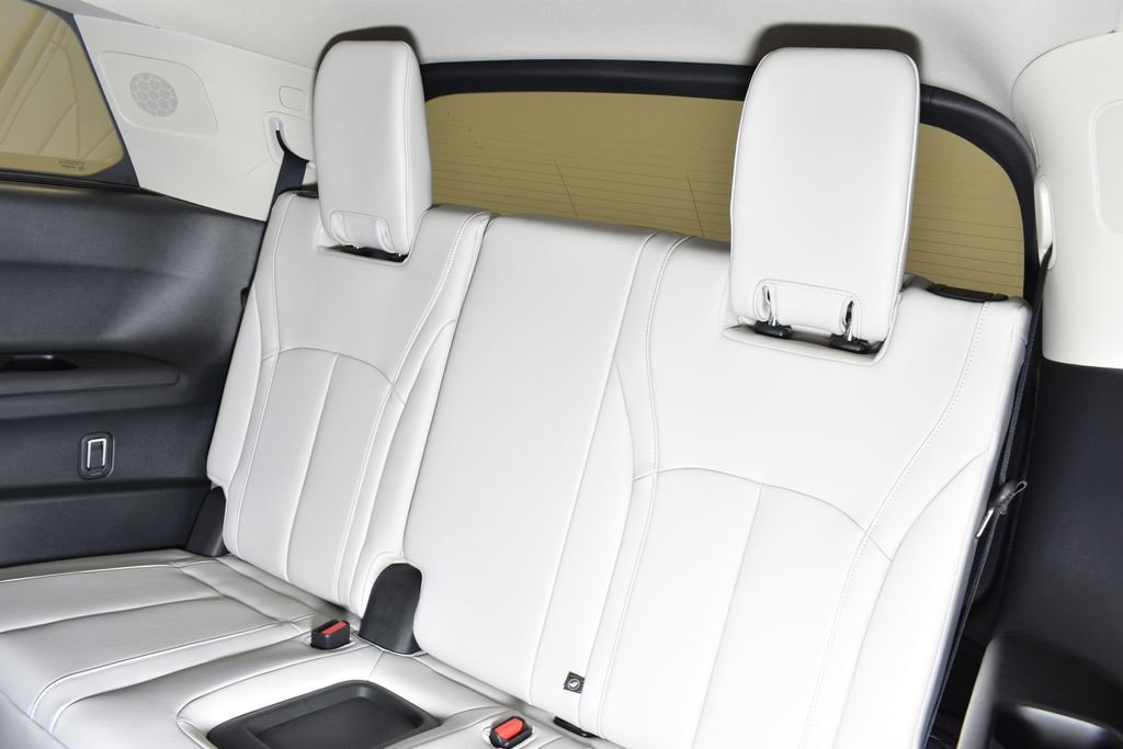 Certified 2026 INFINITI QX60 Luxe w/ Cargo Package AWD/4WD image 31