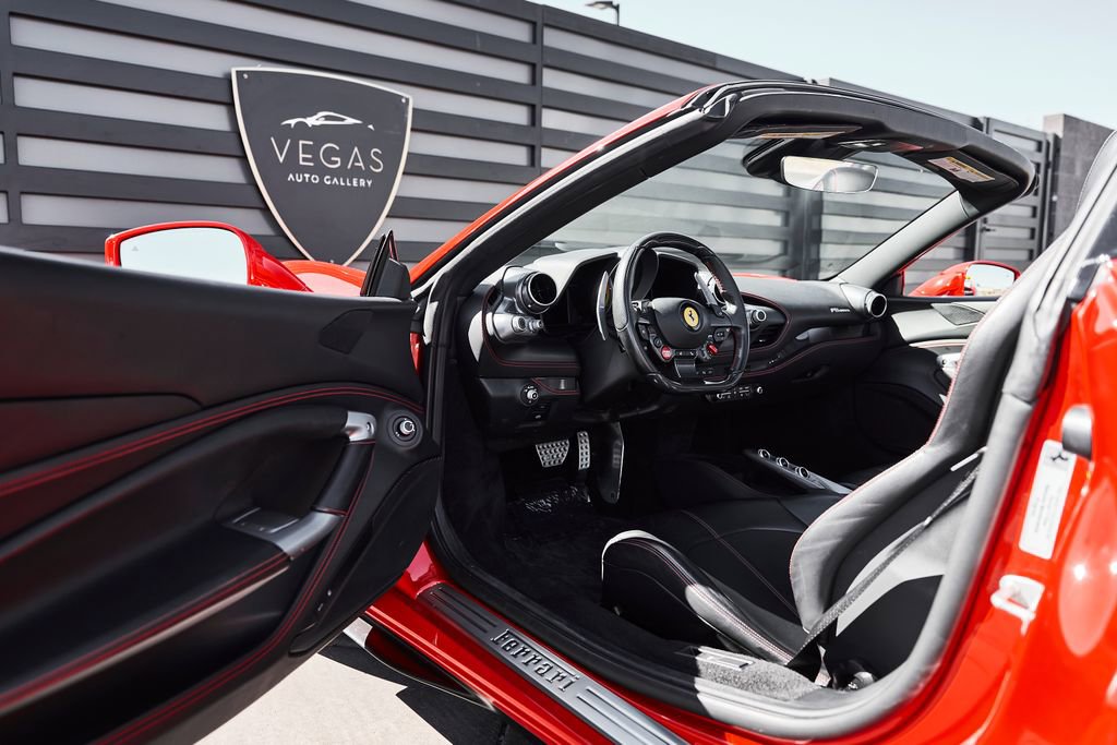 Used 2023 Ferrari F8 Tributo image 23