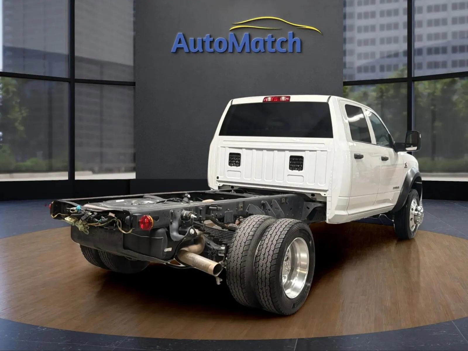 Used 2024 RAM 4500 SLT w/ Quick Order Package 2YG SLT AWD/4WD image 11
