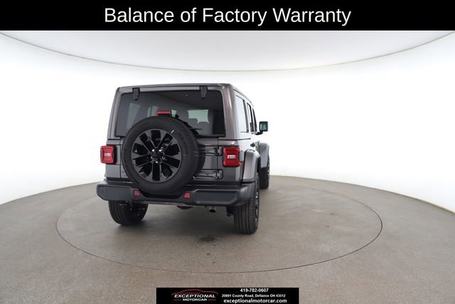 Used 2025 Jeep Wrangler Unlimited Sahara w/ Safety Group image 16