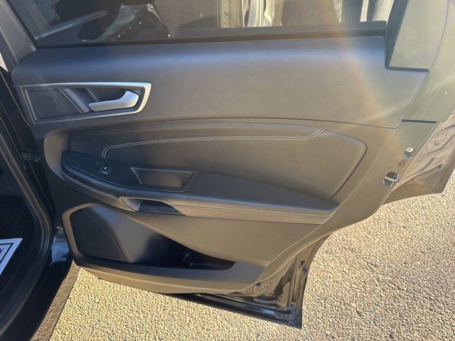 Used 2022 Ford Edge Titanium w/ Equipment Group 301A image 15