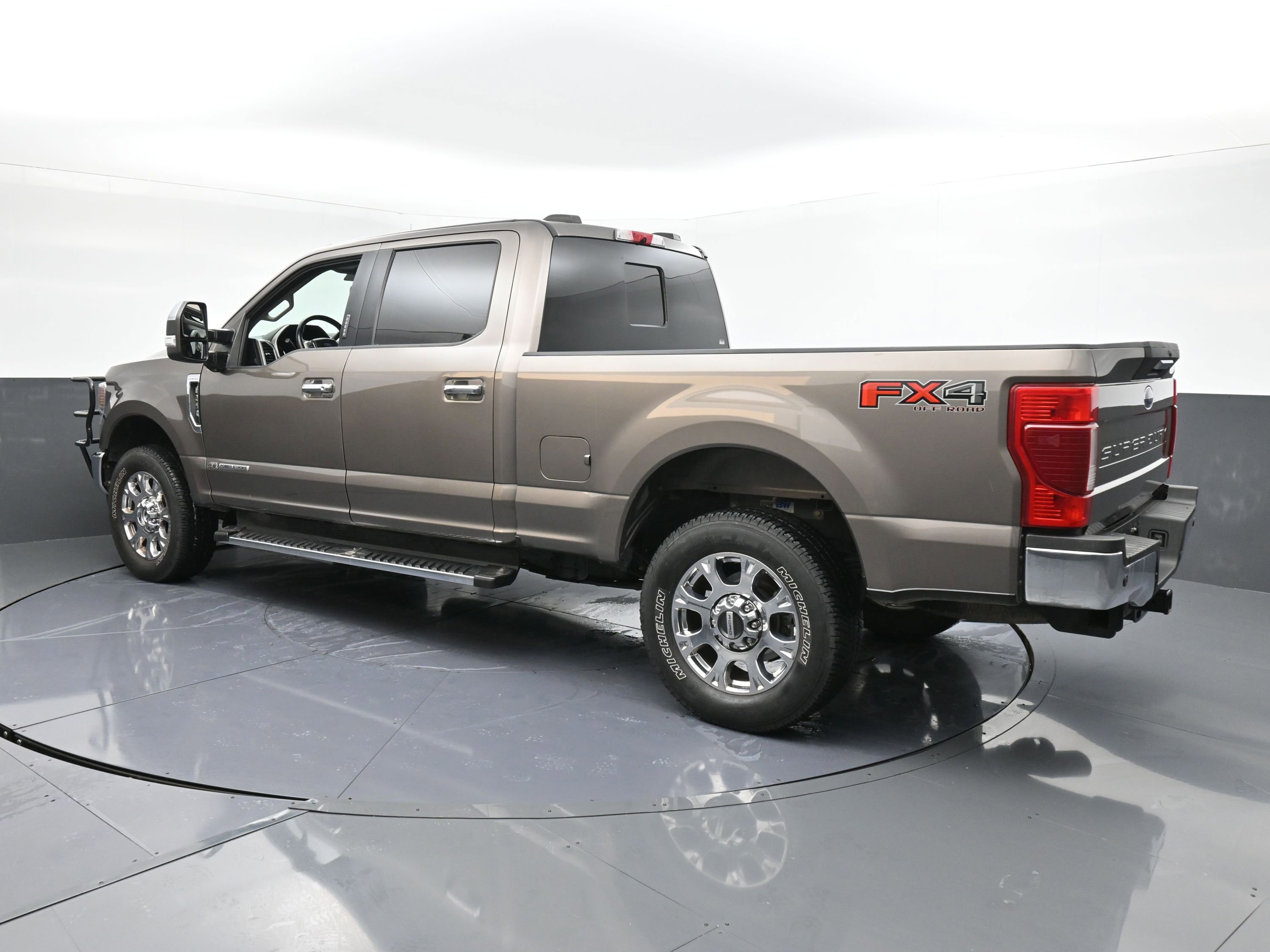 Used 2020 Ford F250 Lariat w/ Chrome Package image 6